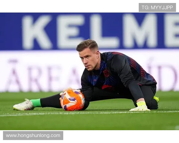 伯纳尔考虑一月租借离队机会巴萨出场机会有限 伯纳尔考虑一月租借离队机会巴萨出场机会有限