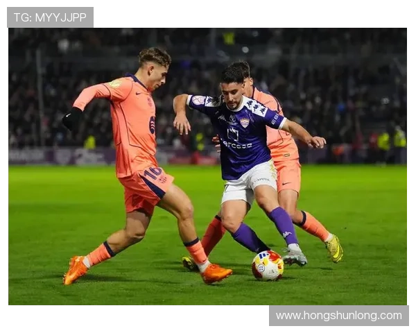 居莱尔失误被抢断费尔明抓住机会扳平比分拉什福德助攻展现团队配合